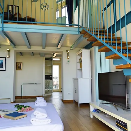 Fabulous Attic With View Apartment *