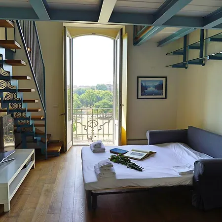 公寓 Fabulous Attic With View